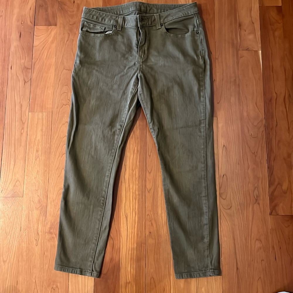 Michael Kors army green ankle length jeans size 6